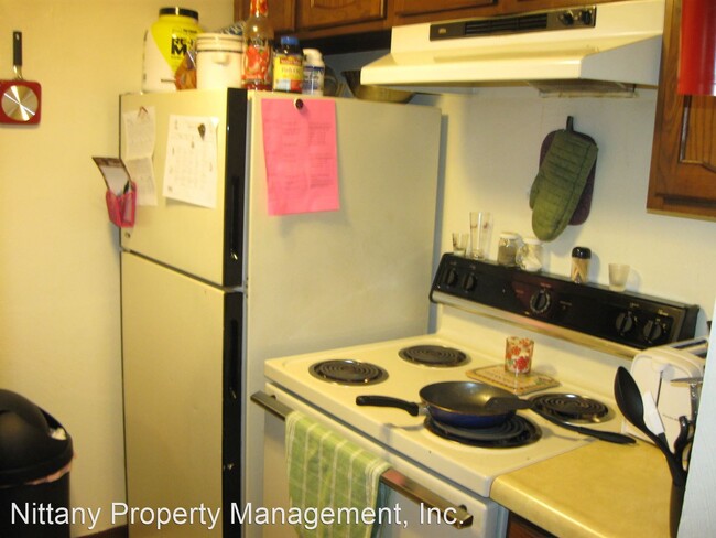 Building Photo - 2 br, 1 bath Apartment - 602-4 Torrey Lane