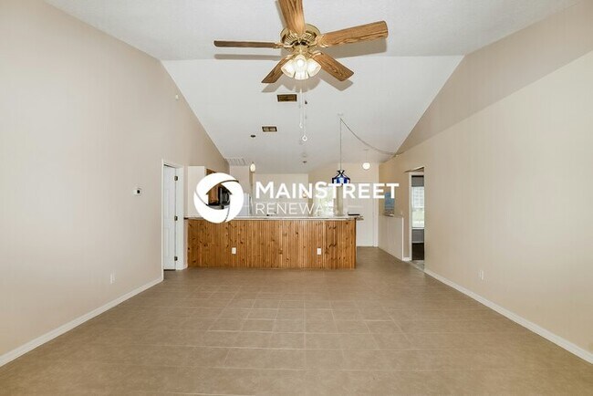 Building Photo - 3 Bedroom Pet-Friendly Home in OCOEE, FL with Main Street Renewal