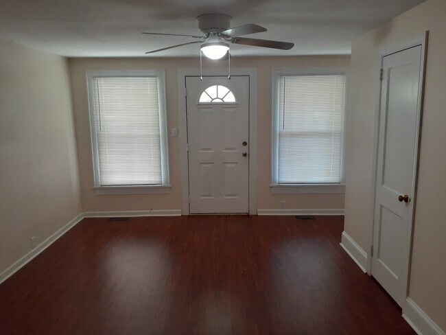 Bedroom - 3216 Plyler Mill Rd