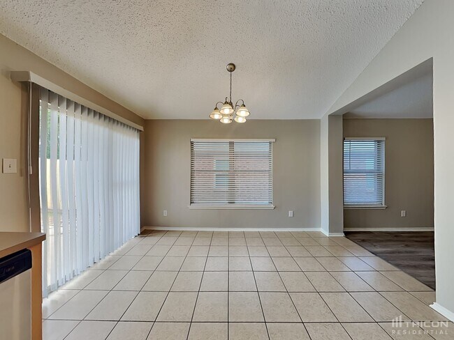 Building Photo - 4716 Shell Ridge Dr