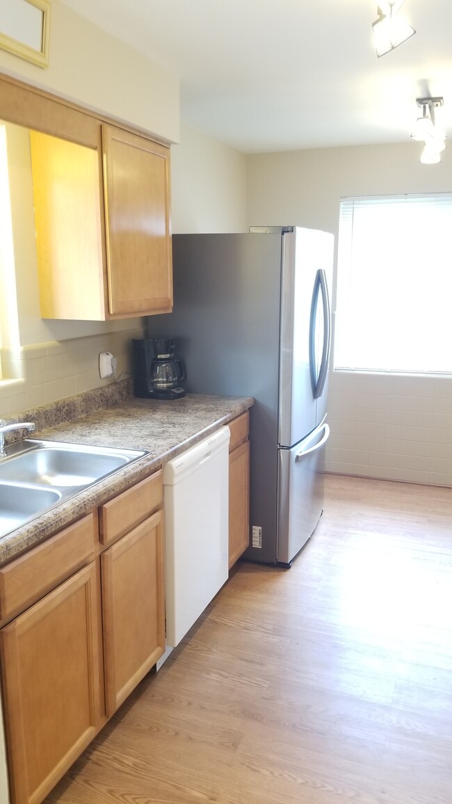 Building Photo - 3934 Longford Dr