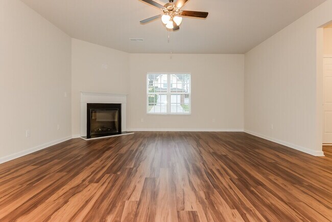 Building Photo - 180 Addy Ln