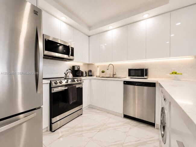 Foto del edificio - 2851 NE 183rd St