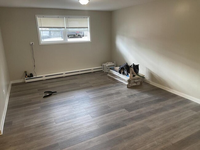 Building Photo - 108 N McAree #BD
