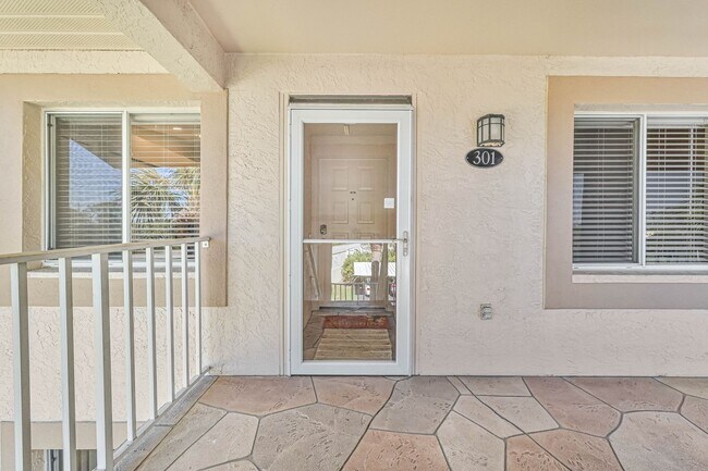 Building Photo - Countryside Condo in Naples ~ FURNISHED ~ ...