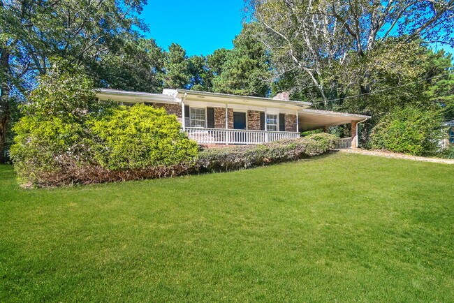 Building Photo - 6490 Executive Dr