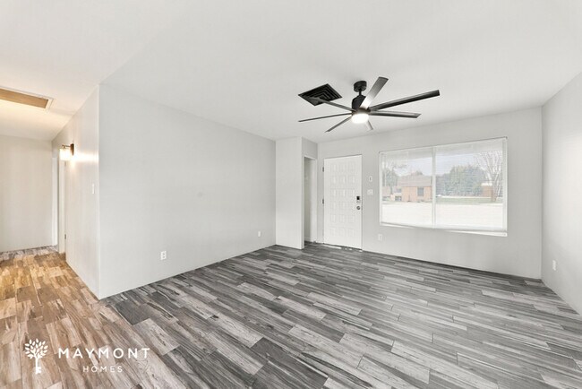 Foto del edificio - 7132 W Mercer Ln