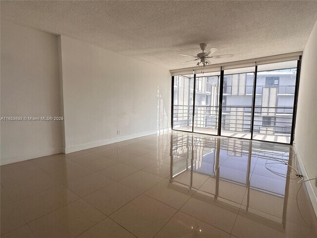 Foto del edificio - 20500 W Country Club Dr