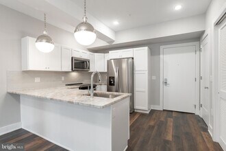 Building Photo - 45 W Haines St