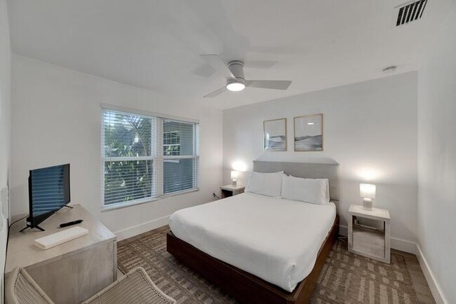 Foto del edificio - 9622 Oakhurst Rd