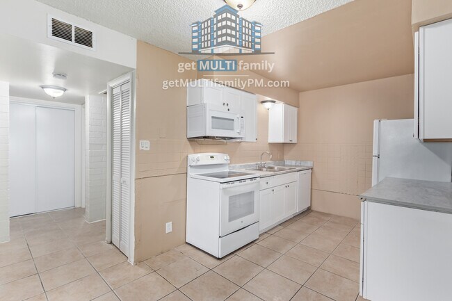 Foto del edificio - Free rent on your 1st month!! roomy two-be...