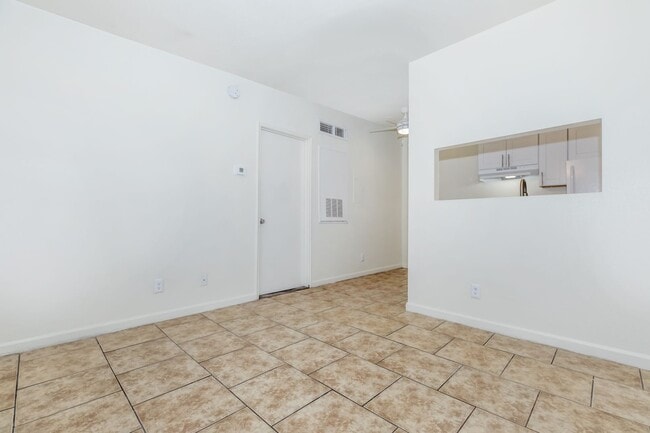 Interior Photo - Juniper Canyon *Newly Remodeled Units*