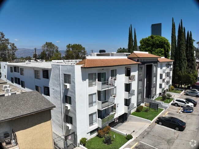 3D Exterior - Studio City Hills