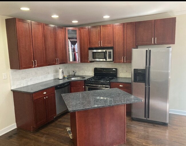 Foto del edificio - 1119 W Grand Ave