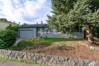 Building Photo - 20849 SW Longacre St