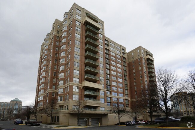 Building Photo - Stratford House