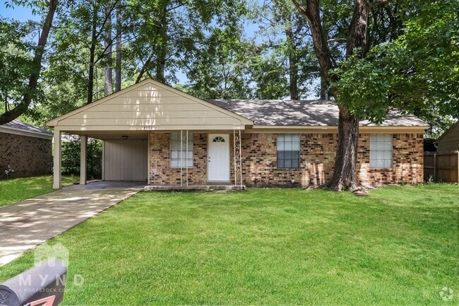 Building Photo - 3020 Normandy Dr