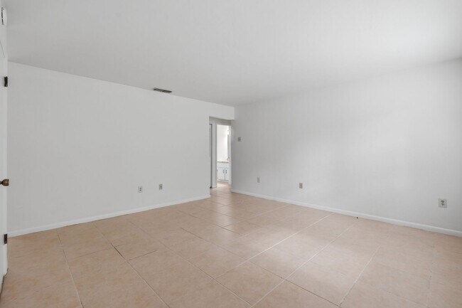 Foto del edificio - 2 Bedroom, 2 Bath House in Palmetto Woods!