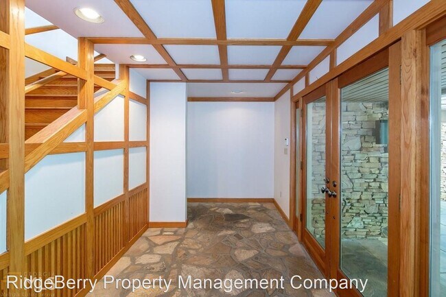 Foto del edificio - 5 br, 3 bath House - 1120 Ward Mountain Rd.