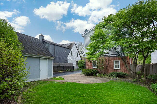 Foto del edificio - 651 Brier St