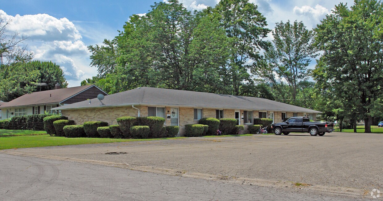 49107 Gloria Ave, New Lebanon, OH 45345 Apartments in New Lebanon