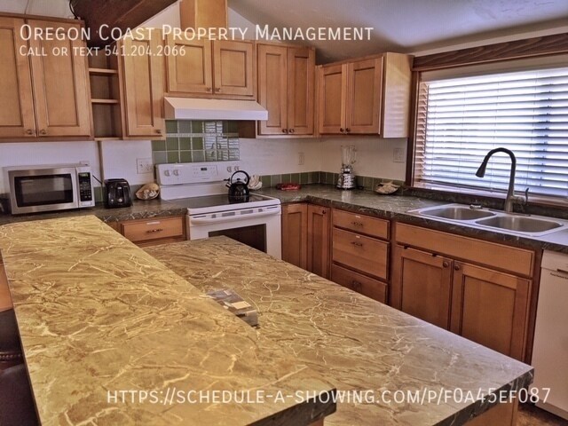 Foto del edificio - 732 NW 2nd Ct