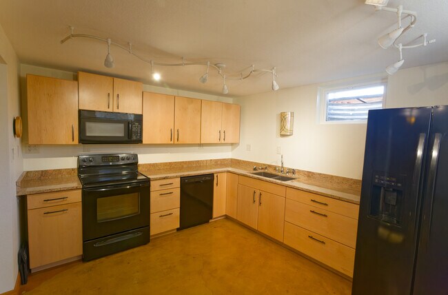 Foto del edificio - 4608 Norwood Ave