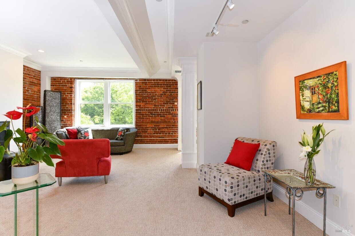 13756 Arnold Dr Unit 2B, Glen Ellen, CA 95442 Condo for Rent in Glen