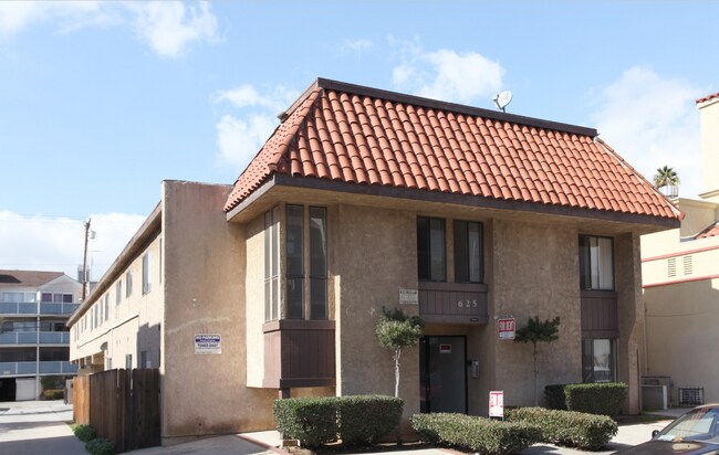Foto del edificio - 625 Magnolia Ave
