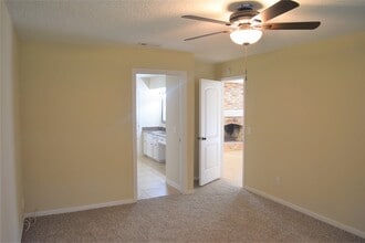 Building Photo - 6207 Northway Dr Building Photo - 6207 Northway Dr