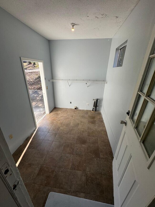 Foto del edificio - Newly Renovated Home in Florence!!