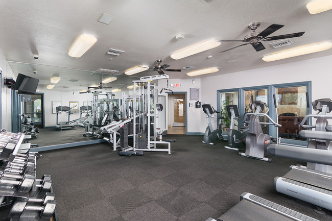 gimnasio abierto las 24 horas - The Enclave at Menifee