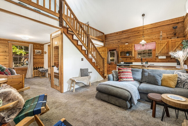 Building Photo - 493 Co Rd 340