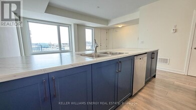 Building Photo - 160 Densmore Rd