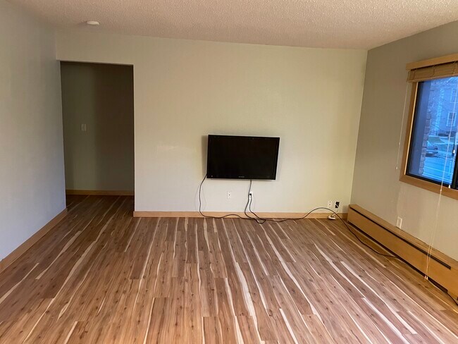 Sala de estar - 2530 1st Ave S