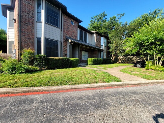 Building Photo - 12401 Los Indios Trail