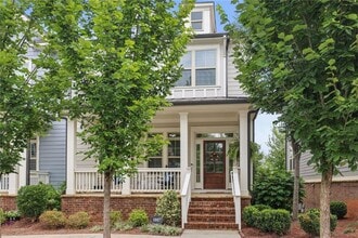 Building Photo - 1007 Edgemont Dr