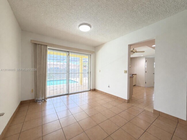 Foto del edificio - 11711 NW 29th St