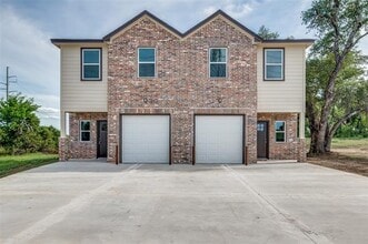 Building Photo - 123 Dealva Ct