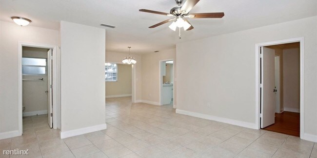 Foto del edificio - 6970 Taft St