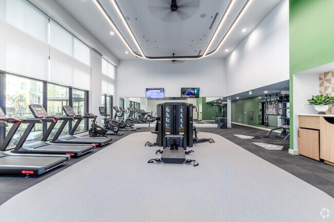Gimnasio - Solis Midtown