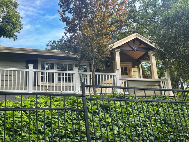 Photo - 23 Mira Loma House