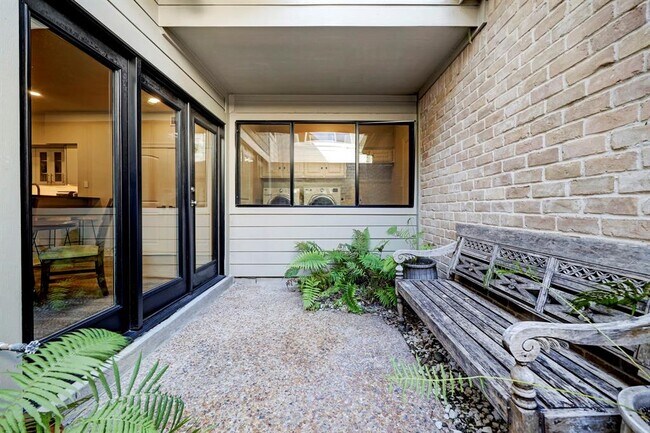 Building Photo - 12625 Memorial Dr
