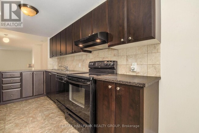 Photo du bâtiment - 618 Chapman Mills Dr