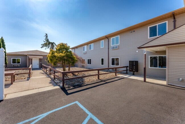 Building Photo - 1111 Weir Lake Rd