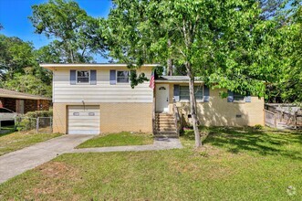 Building Photo - 1114 Terrace Cir