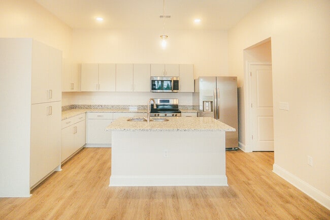 Kitchen - La Vida Apartments