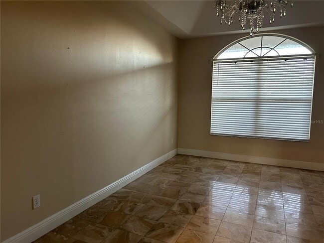 Foto del edificio - 2396 Nightingale Ln