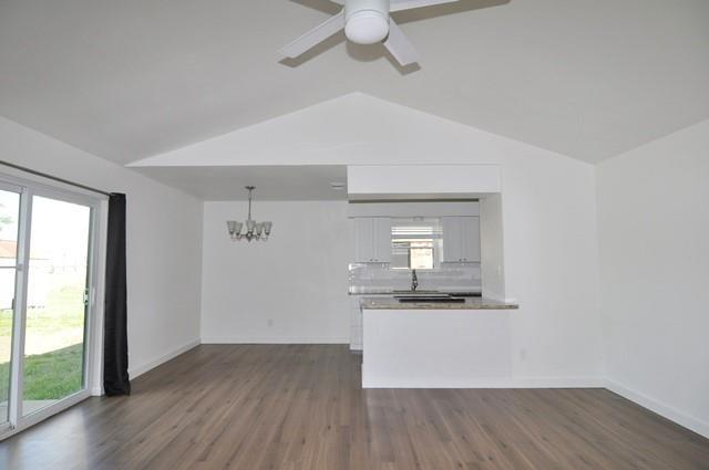 Foto del edificio - 1113 N Knowles Dr