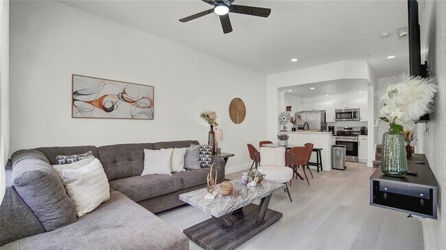 Building Photo - 4009 Venetian Bay Dr